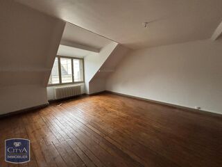  Appartement à louer 4 pièces 77 m²