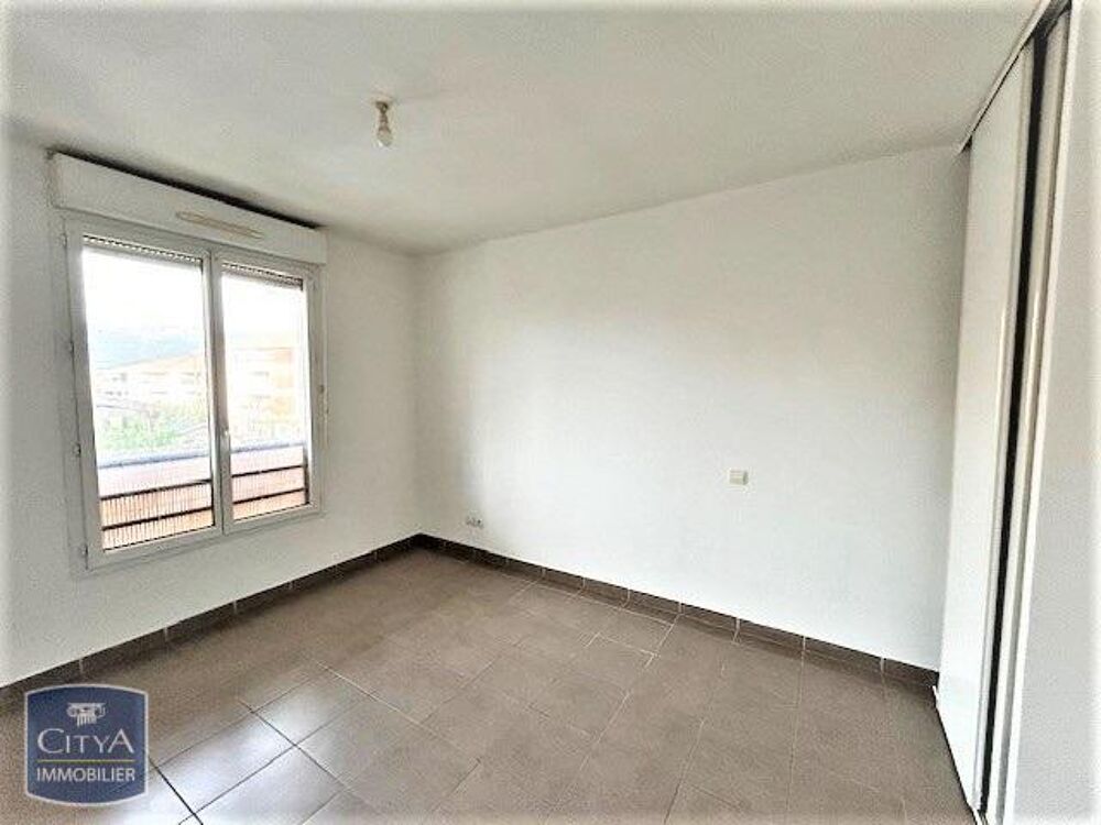 location Appartement - 3 pièce(s) - 55 m² La Seyne-sur-Mer (83500)