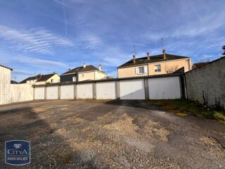  Parking / Garage � louer 