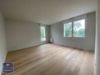  Appartement à louer 2 pièces 63 m²