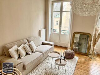  Appartement à louer 3 pièces 77 m²