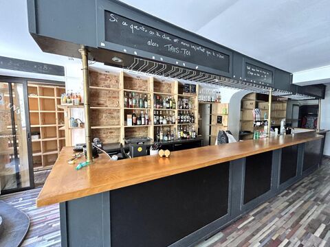 Magnifique local commercial - Id&eacute;alement situ&eacute; en ple... 2535 71000 Macon