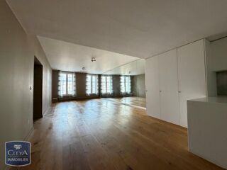  Appartement à louer 4 pièces 124 m²