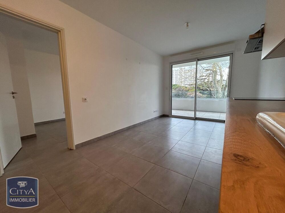 location Appartement - 2 pièce(s) - 36 m² Marseille 9