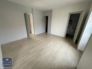  Appartement à louer 3 pièces 72 m²