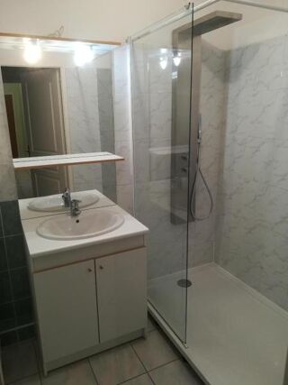  Appartement à louer 3 pièces 68 m²