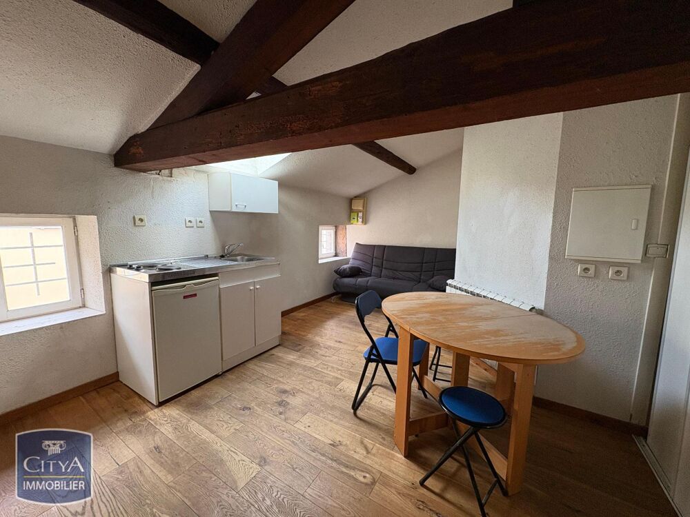 À LOUER : L'appartement, loué meublé, se trouve au 3ème ....