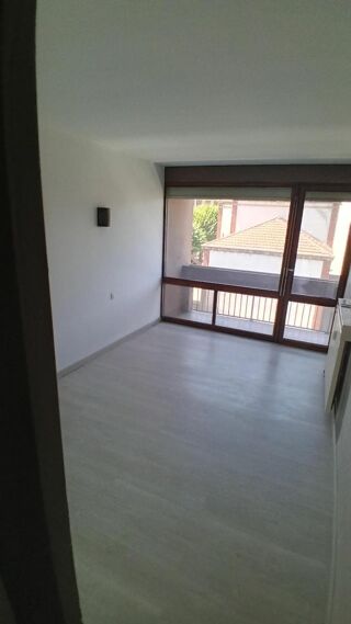  Appartement à louer 3 pièces 72 m²