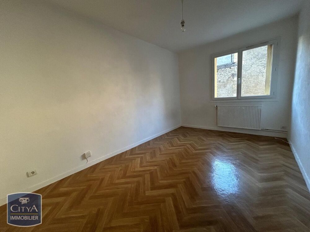 Centre Ville - À LOUER : Appartement T1 situé à Niort, d....