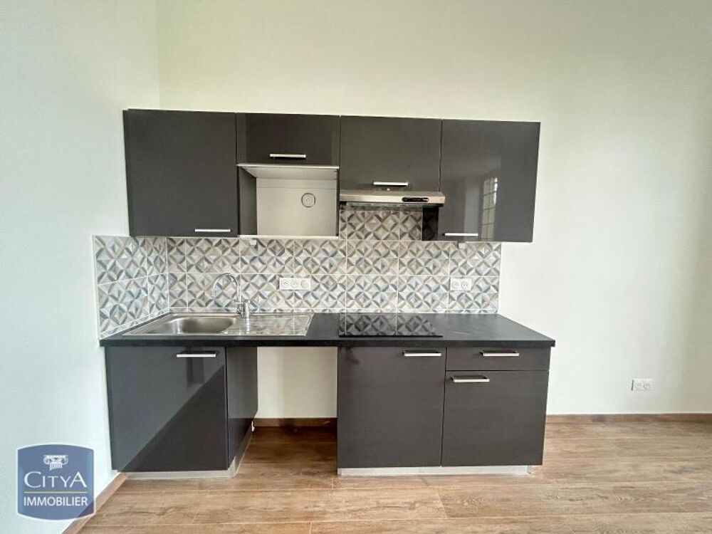 EXCLUSIVITÉ - APPARTEMENT 3 PIÈCES RENOVE A NEUF En loca....