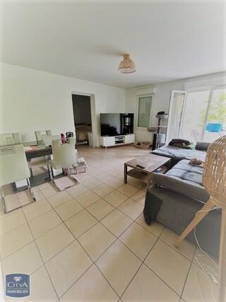  Appartement à louer 4 pièces 81 m²