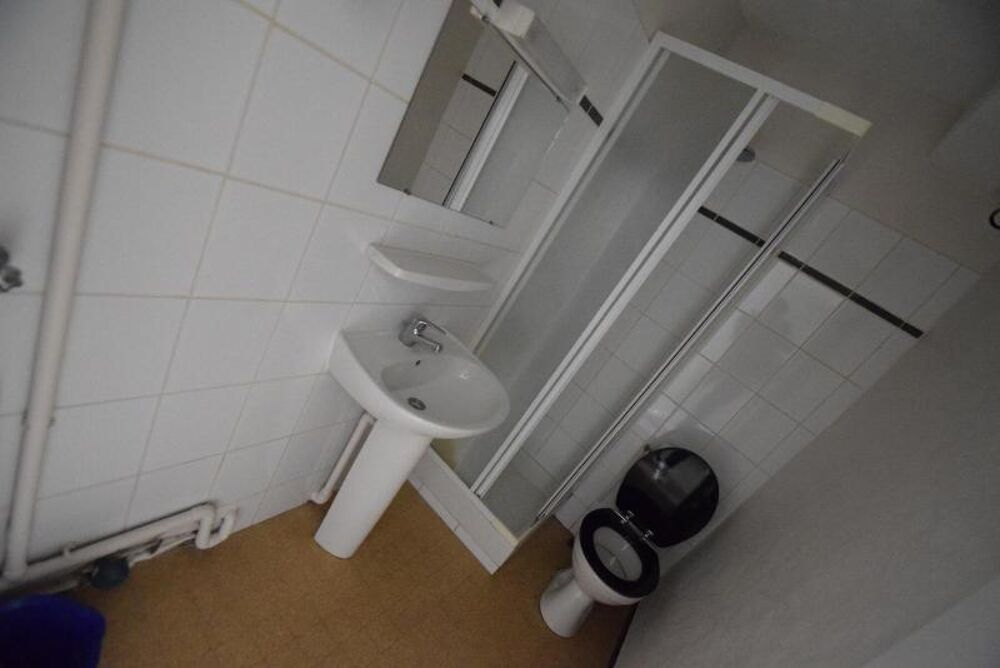 AUBENAS Centre ville, petit appartement T1 bis de 27m² ,....