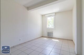 Appartement à louer 3 pièces 63 m²