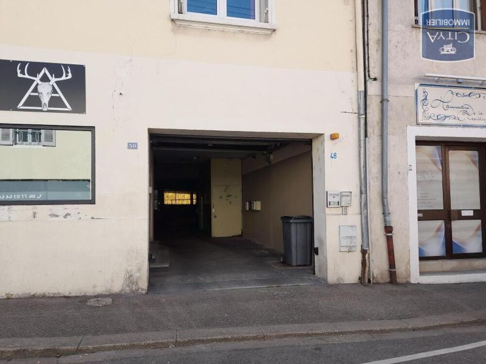location Parking / Garage - 15 m² Bourg-en-Bresse (01000)