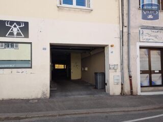  Parking / Garage à louer 15 m²
