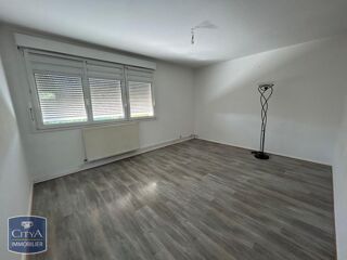  Appartement à louer 3 pièces 65 m²
