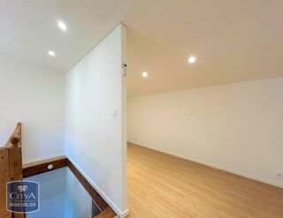  Appartement à louer 2 pièces 63 m²