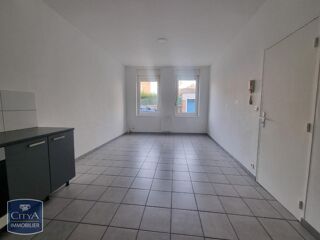  Appartement à louer 4 pièces 64 m²