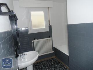  Appartement à louer 4 pièces 75 m²
