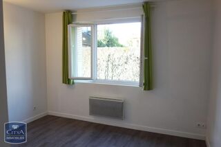  Appartement à louer 4 pièces 70 m²