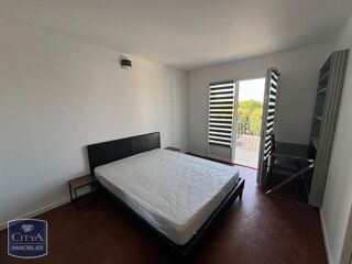  Appartement à louer 2 pièces 56 m²
