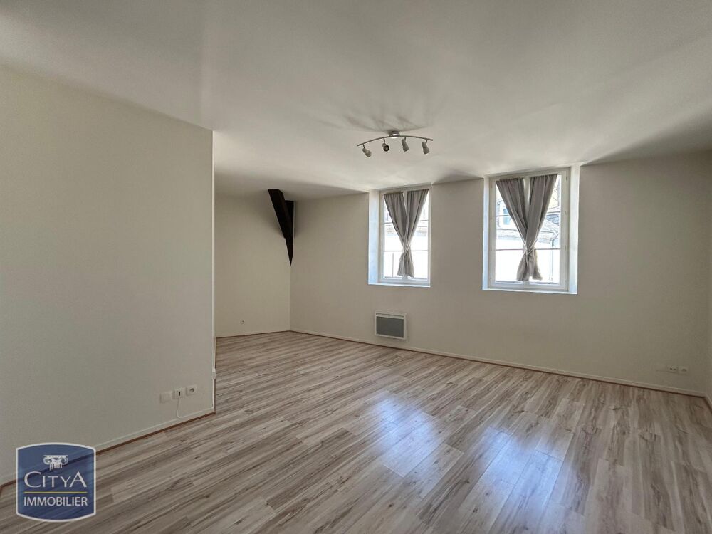 À louer : Découvrez ce charmant appartement rénové de ty....