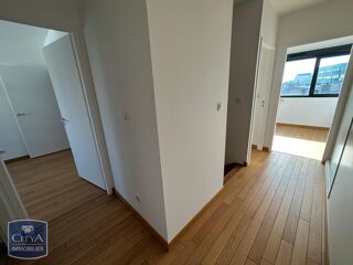  Appartement à louer 4 pièces 89 m²