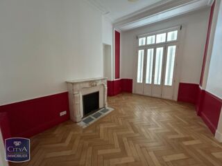  Appartement à louer 5 pièces 183 m²