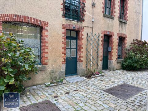 &Agrave; LOUER : D&eacute;couvrez ce charmant local commercial situ... 700 44350 Guerande