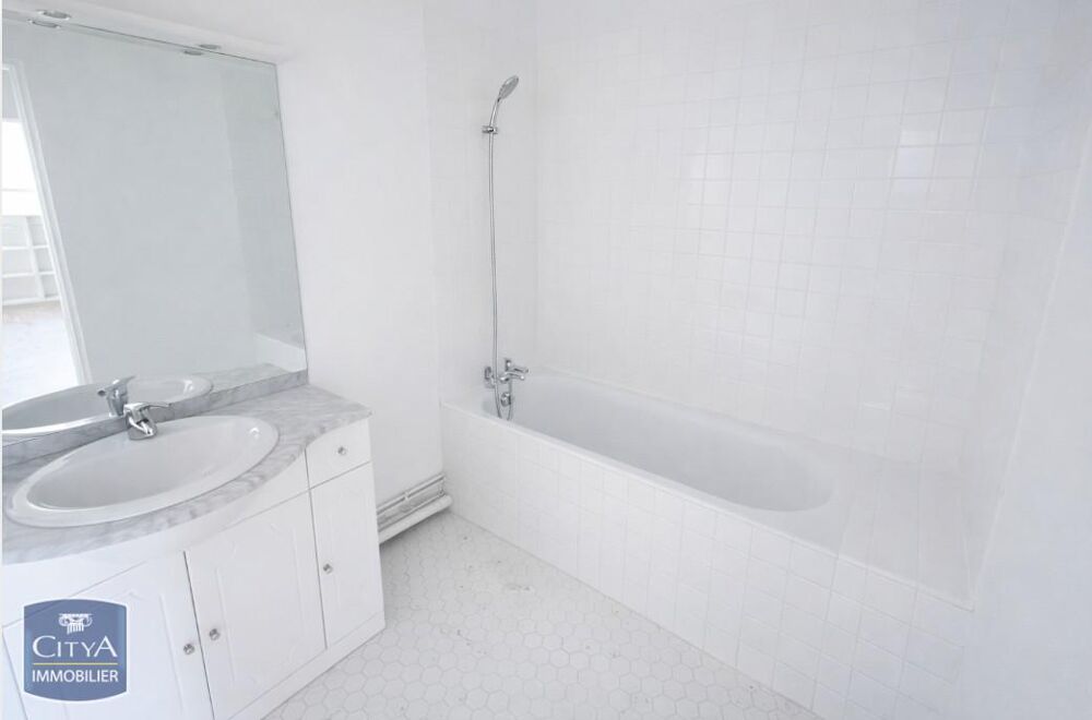 location Appartement - 2 pièce(s) - 67 m² Tours (37000)