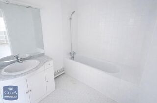  Appartement à louer 2 pièces 67 m²