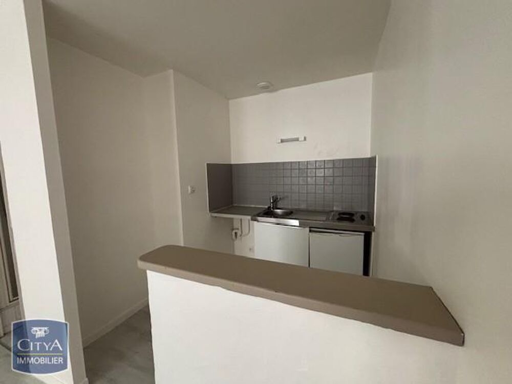 À LOUER : Appartement T1 situé à Machecoul, dans le dépa....