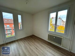  Appartement à louer 3 pièces 68 m²