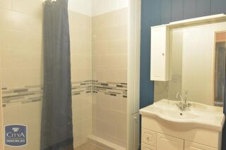  Appartement à louer 3 pièces 65 m²