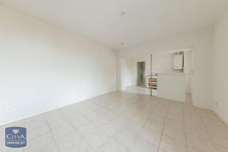  Appartement à louer 2 pièces 45 m²