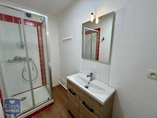  Appartement à louer 2 pièces 33 m²