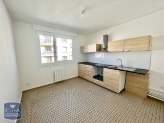  Appartement à louer 3 pièces 77 m²