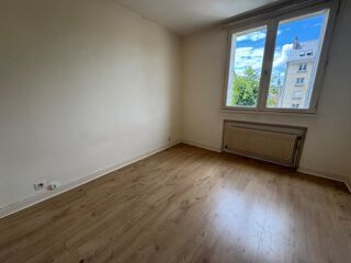  Appartement à louer 3 pièces 55 m²