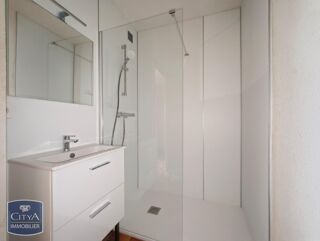  Appartement à louer 3 pièces 57 m²