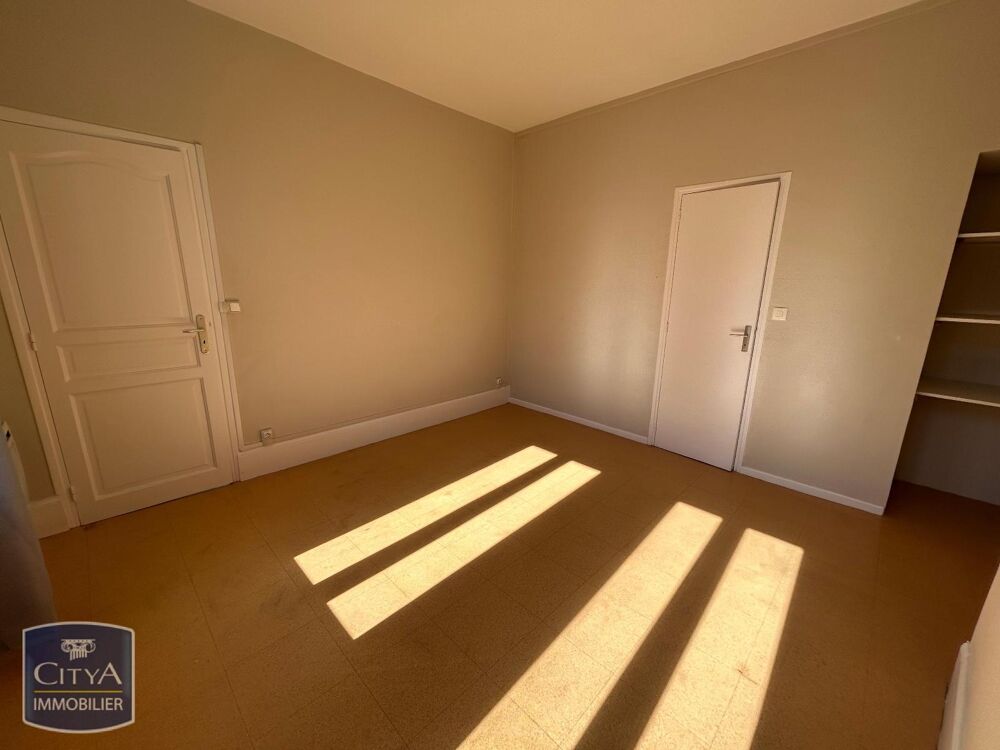 À LOUER : Appartement T2 situé à Chauny (02300), offrant....