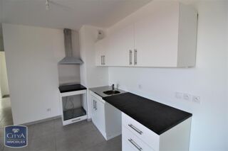location Appartement - 3 pièce(s) - 65 m² Les Milles (13290)