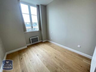  Appartement à louer 3 pièces 70 m²