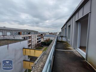  Appartement à louer 3 pièces 66 m²