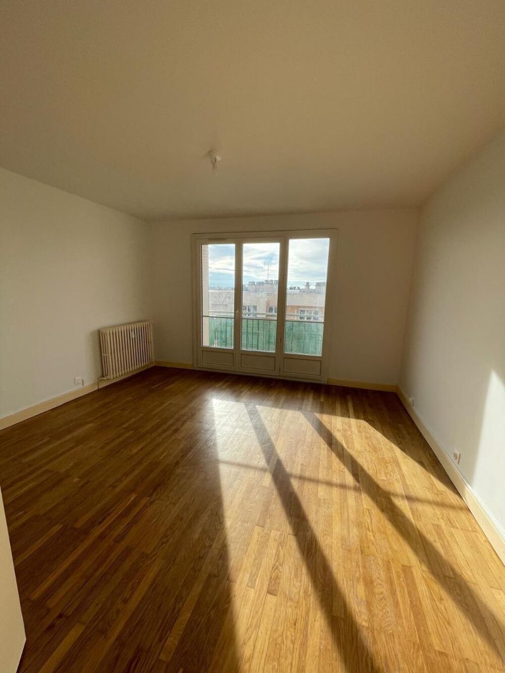 location Appartement - 3 pièce(s) - 62 m² Meyzieu (69330)