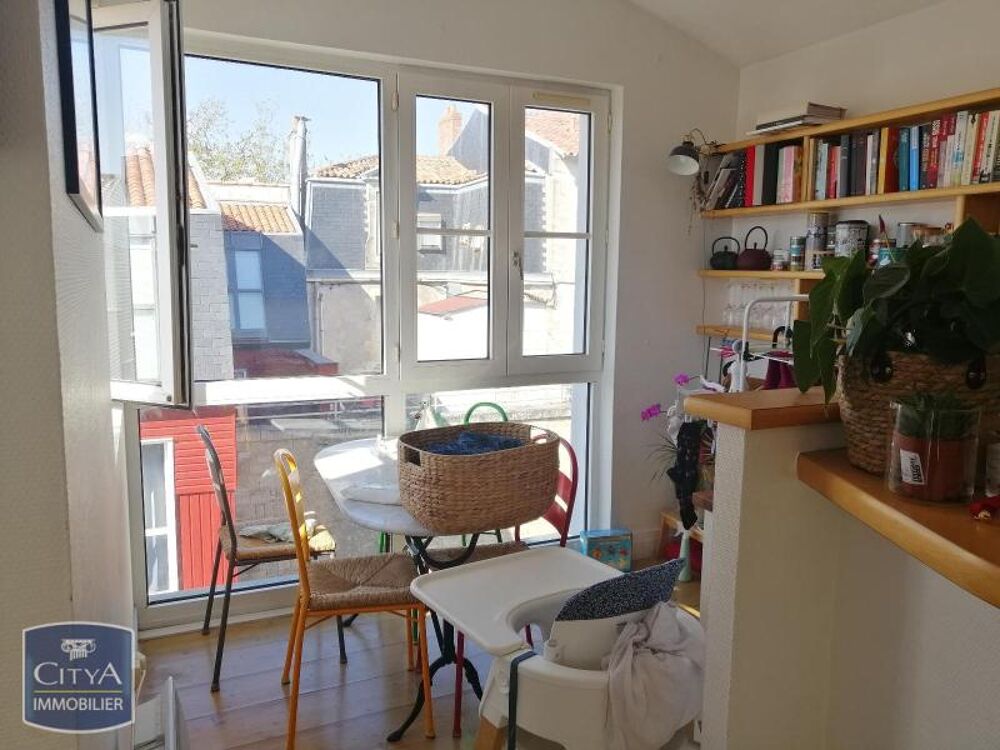 location Appartement - 2 pièce(s) - 60 m² La Rochelle (17000)