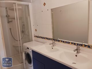  Appartement à louer 3 pièces 84 m²