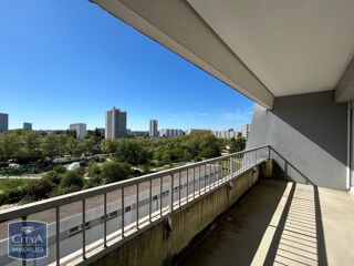  Appartement à louer 4 pièces 87 m²