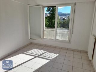  Appartement à louer 4 pièces 74 m²