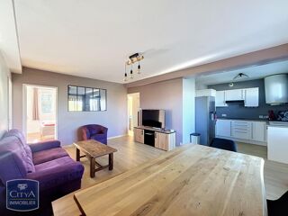  Appartement à louer 4 pièces 70 m²