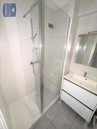  Appartement à louer 3 pièces 61 m²